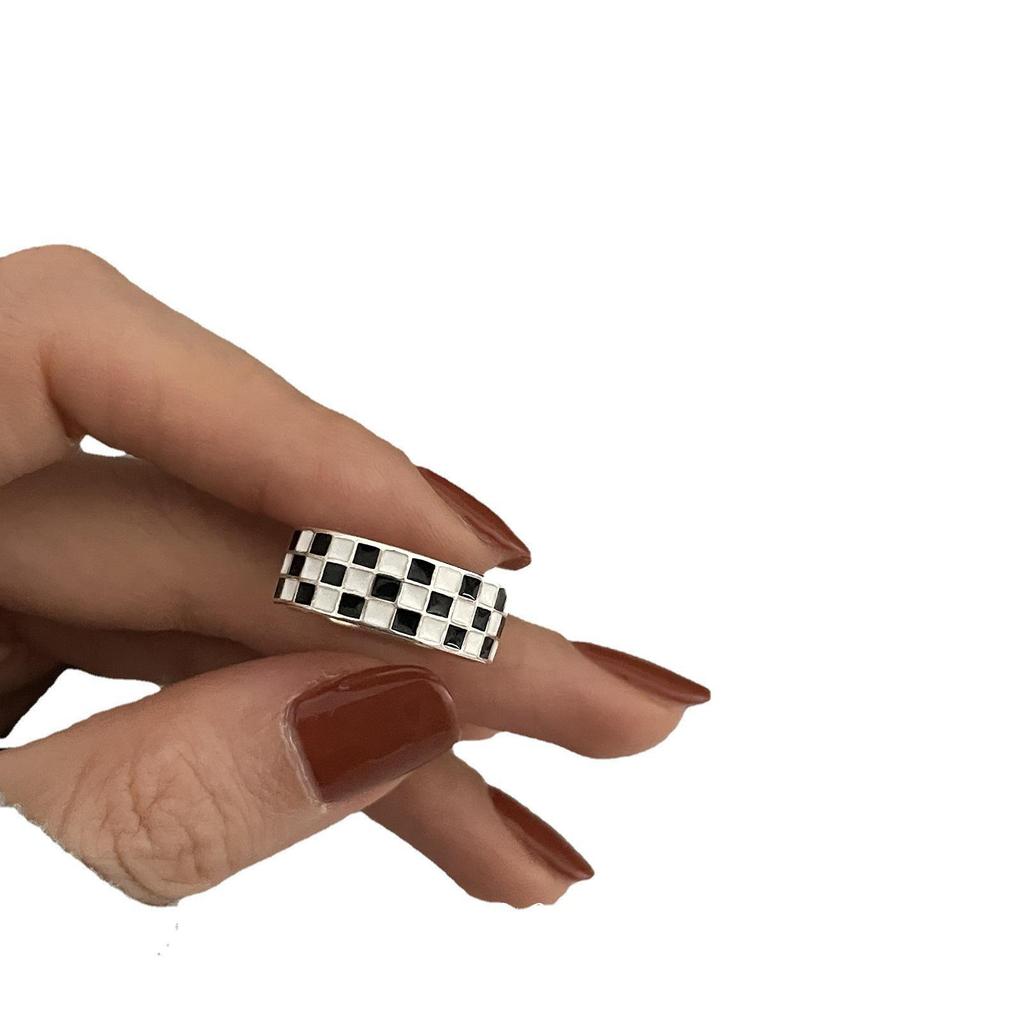 Korean Style S925 Sterling Silver Black & White Checkered Ring: Women's Retro Open Finger Hip Hop Fashion Index Finger Accessory.