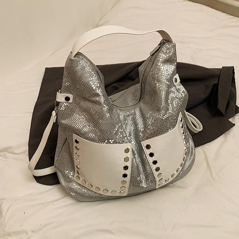 Сумка-тоут с имитацией змеиного узора, большой вместимости, из мягкой кожи, с заклепками, на плечо, модный роскошный дизайн, женские сумки CLE