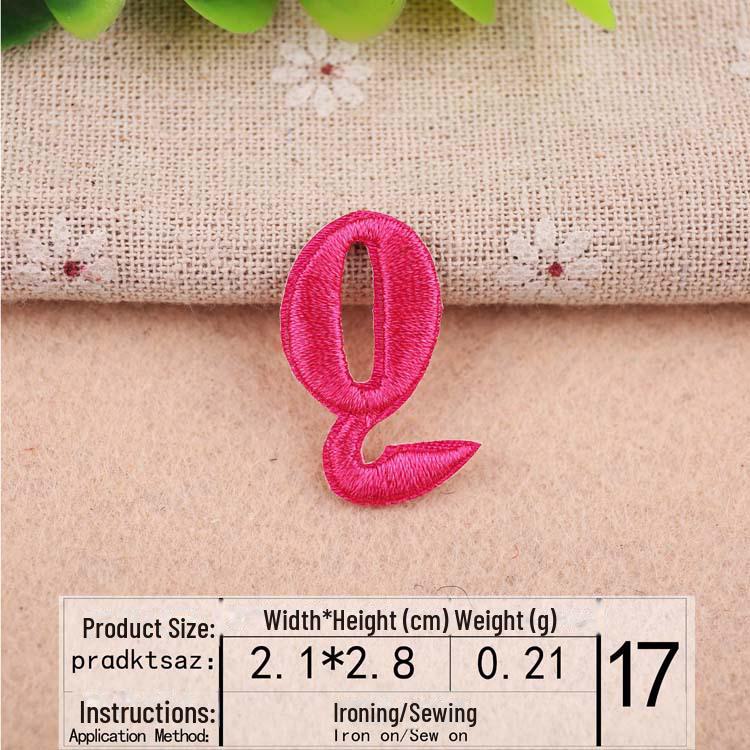 Розовая вышитая нашивка с буквами алфавита для украшения одежды