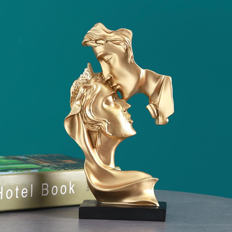 Творческий поцелуй Глубокая любовь Пара Статуя смола Ручная работа Украшение для дома Украшение для гостиной Осеннее украшение Украшение Свет Роскошь