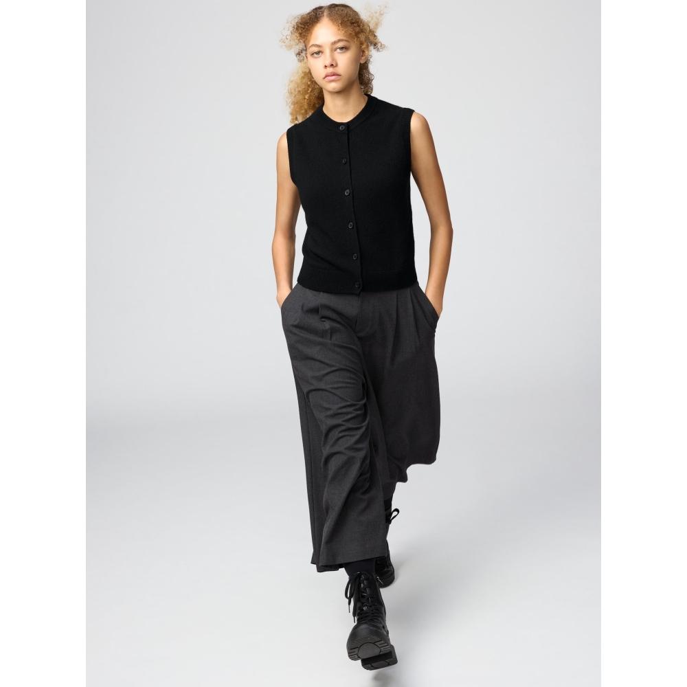 Uniqlo Cashmere Crew Neck Short Vest