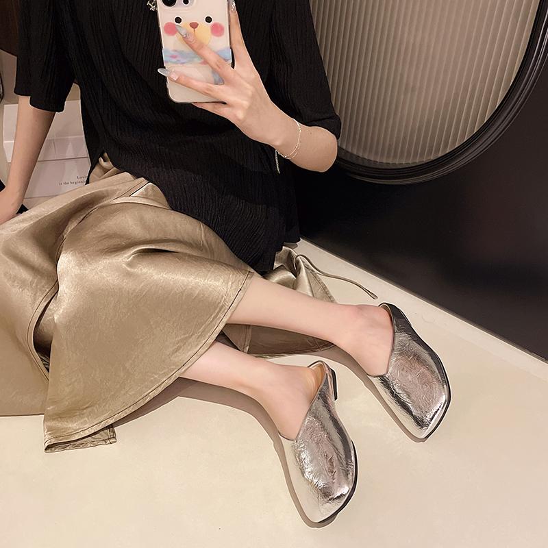 Женские мюли, летние элегантные квадратные закрытые тапочки на плоской подошве, женские туфли, повседневные кожаные черные белые шлепанцы, большие размеры 35-42