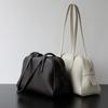 A Niche, Light Luxury, Simple and Relaxed Commuter Bowling Bag with a Top Layer of Cowhide Underarm Single-shoulder Bag for Women