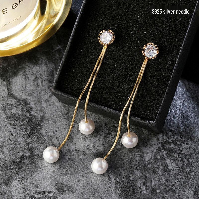 Korean S925 Sterling Silver Pearl Stud Earrings - Trendy and Elegant Design