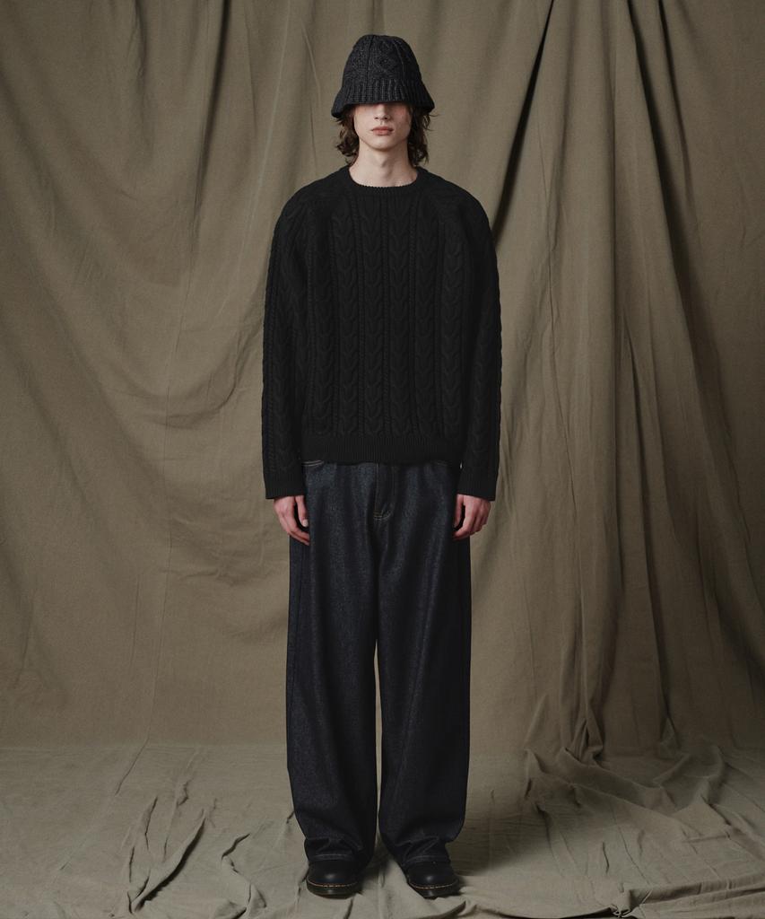 GLW Raglan Cable Knit Black