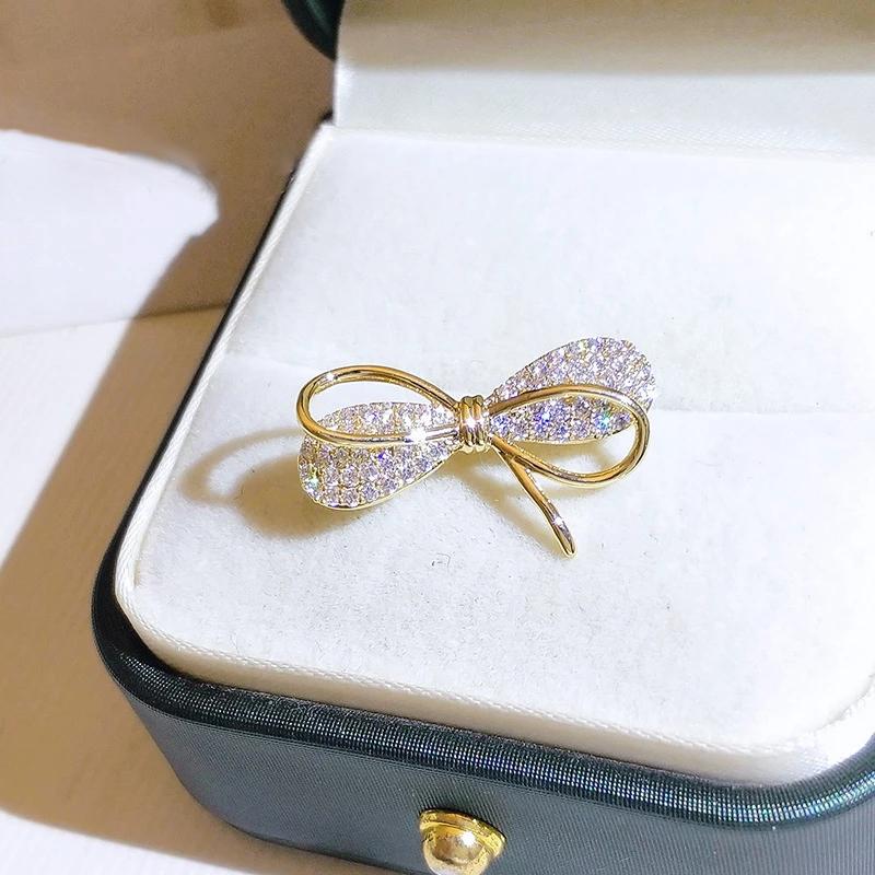 Trendy Buckle Bowknot Brooches Women Prevent Wardrobe Malfunction Brooch Buckle Three-dimensional Crystal Creative Corsage Accessories
