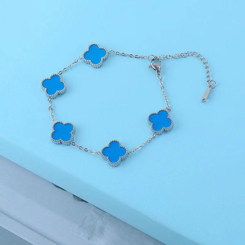 Браслет с четырьмя листами клевера с двухсторонним титановым сплавом, который не выцветает, и пятью цветочными мотивами, простой и универсальный браслет