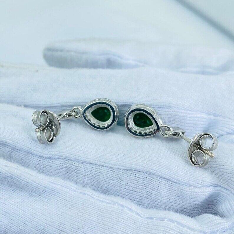 Серьги-подвески и капли из серебра с грушевидным изумрудом Серьги-подвески с камнями по месяцу рождения Минималистичные серьги