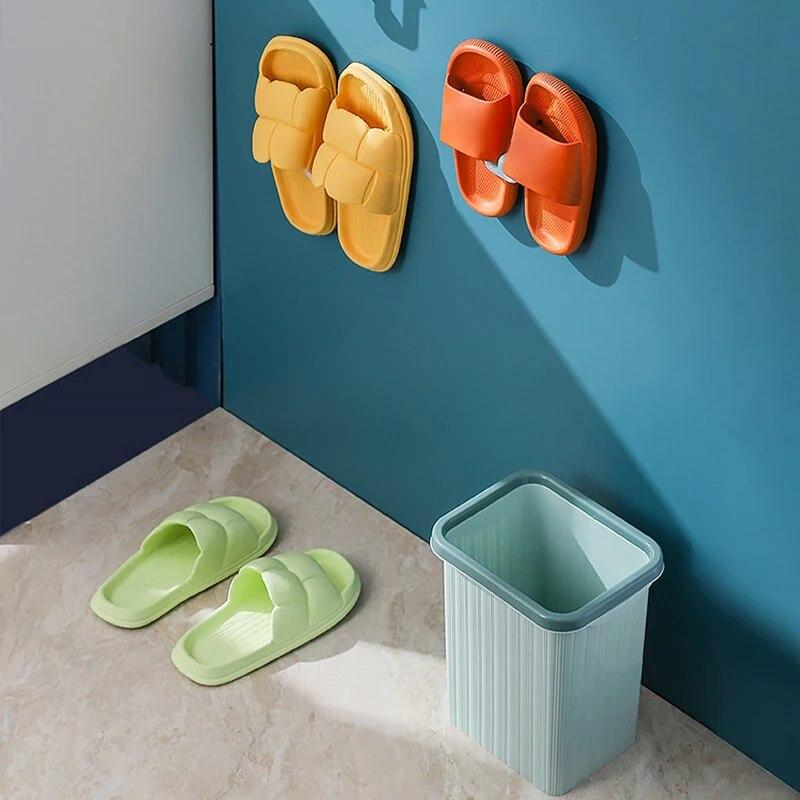 Самоклеящиеся крючки для тапочек. Полки для тапочек. Настенная стойка для обуви. Стеллаж для хранения обуви. Вешалка для сушки. Крючок для обуви в ванной комнате.