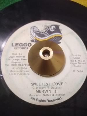 7-дюймовая пластинка MERVIN-J, KEN BOB - Sweetest Love / Just One Smile LM046 Leggo Records Ямайка Регги, Ска и Даб Б/У