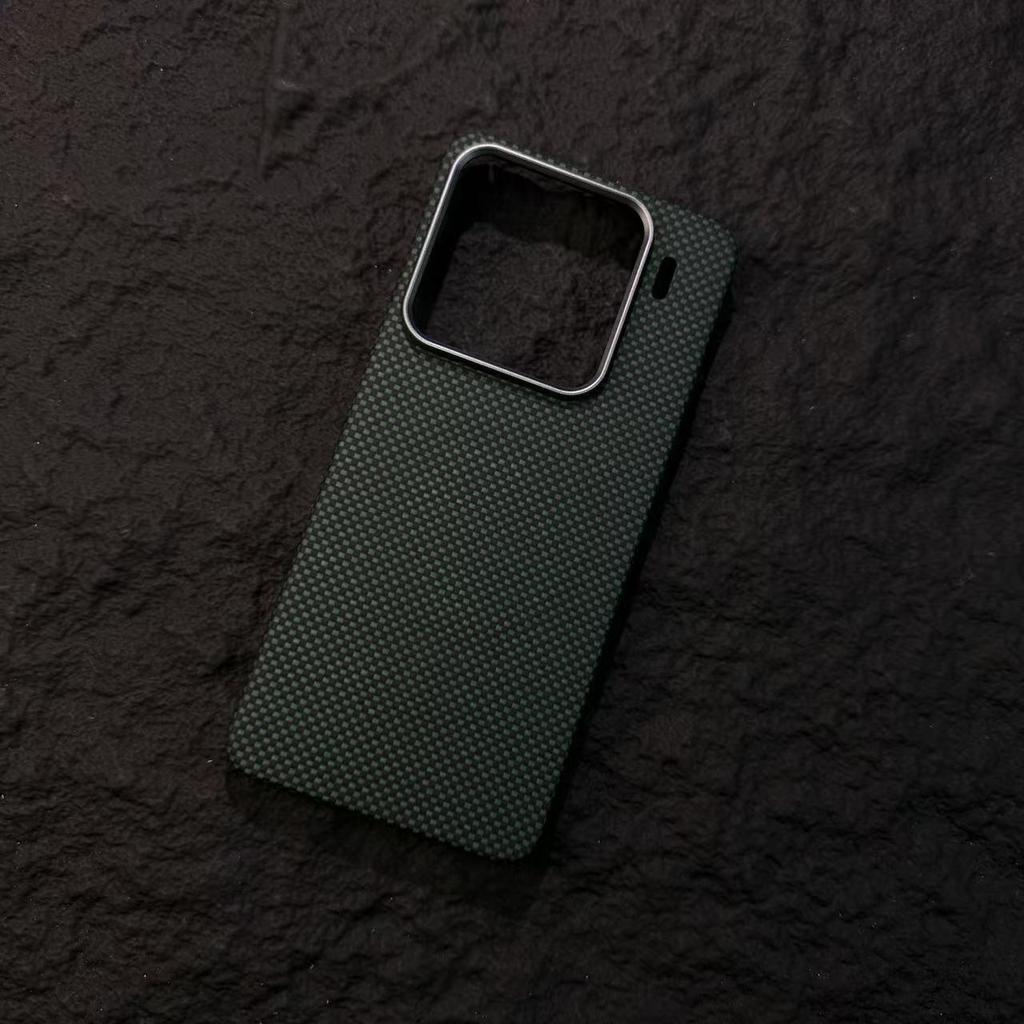 Чехол для телефона Xiaomi 15/15 Pro из ультратонкого арамидного волокна Kevlar Magnetic