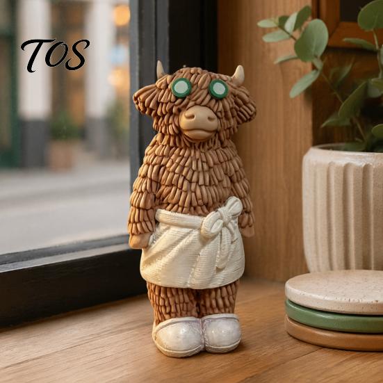 Gift for Cow Lovers Highland Figurine with Bathrobe, Resin Ornament, Cute Cartoon Animal Niche Trendy Furnishings Statue Home Desk Shelf Decor & Cafe