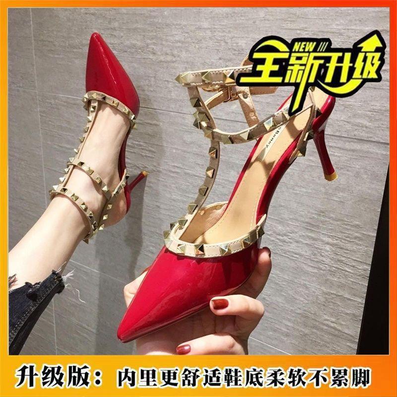 2024 Интернет-знаменитость, новая мягкая подошва, не уставшие ноги, корейские женские сандалии, односложная пряжка, легкие, дышащие, высокие каблуки