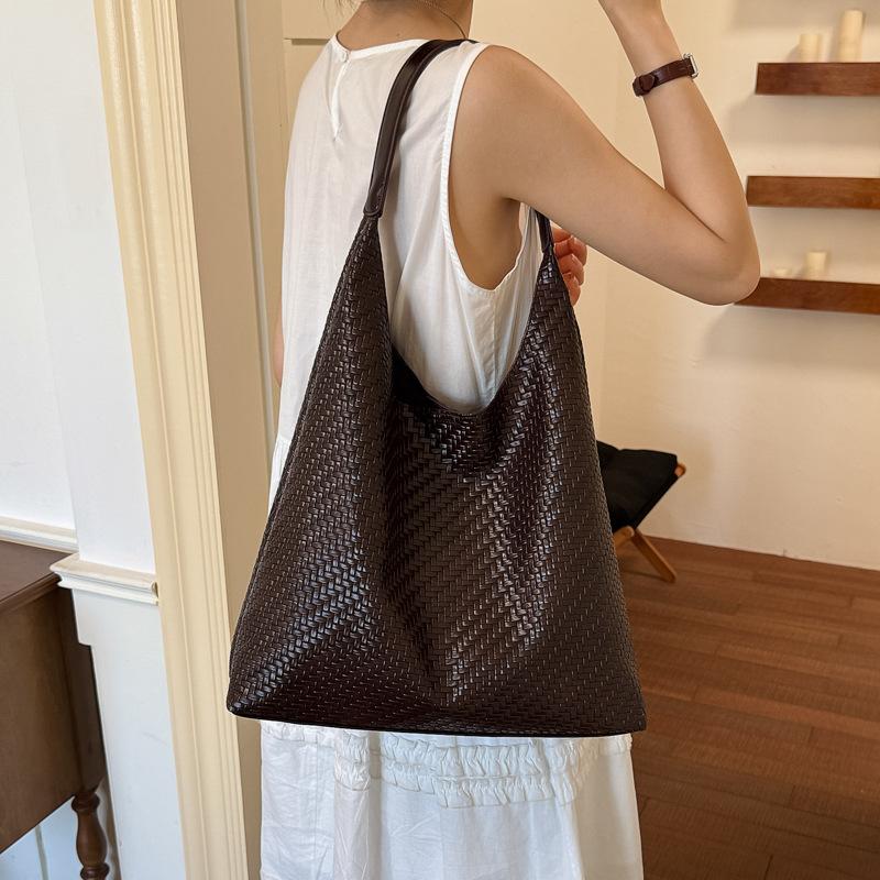 New Commuter Bag, High-End Woven Armpit Bag, Retro Trendy Shoulder Bag, Bag, Lady