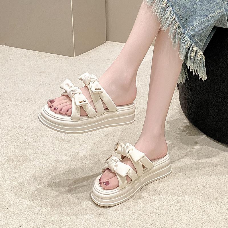 Fashion Bow Shaped Slippers for Women's Summer Outdoor Wear 2024 New Fairy Style Thick Sole Height Increasing One Line Cool Mop