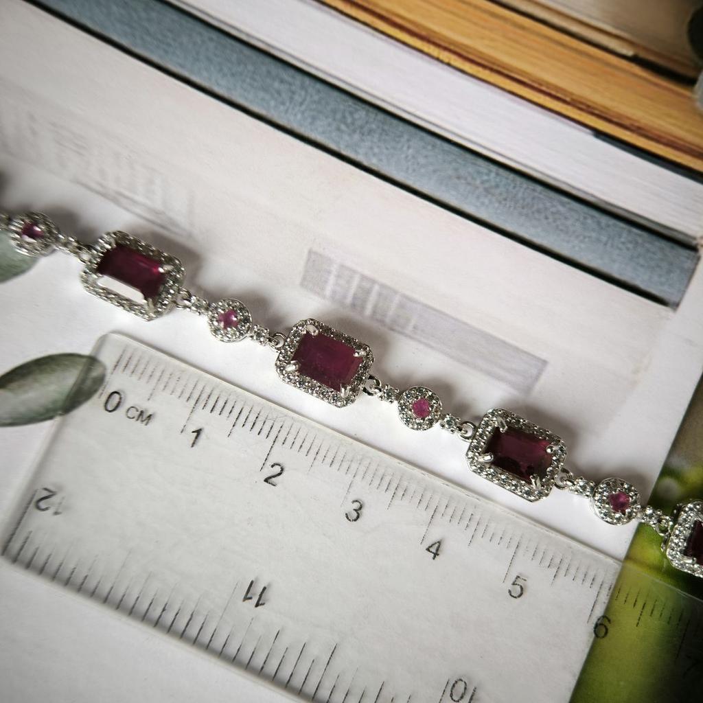 Серебряный браслет с натуральным рубином, фианитами, вес изделия 11,87 гр (2190875)