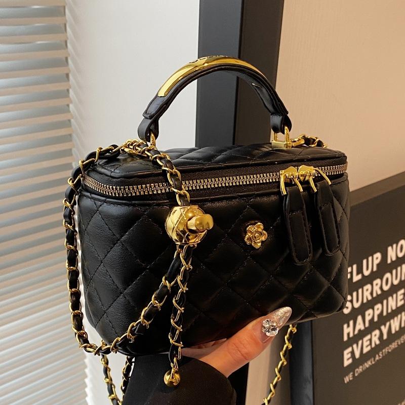 Hand Carry Retro Fashion Box Bag, Small Fragrant Wind Rhombus Small Square Bag, High-End Single Shoulder Women'S Bag