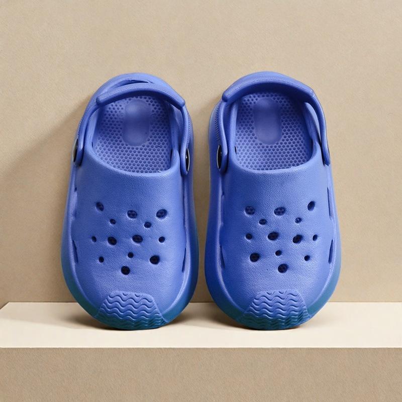 Модная корейская версия новых детских тапочек с нескользящей мягкой подошвой для мальчиков и девочек, для ношения в помещении и на улице, детские простые сандалии