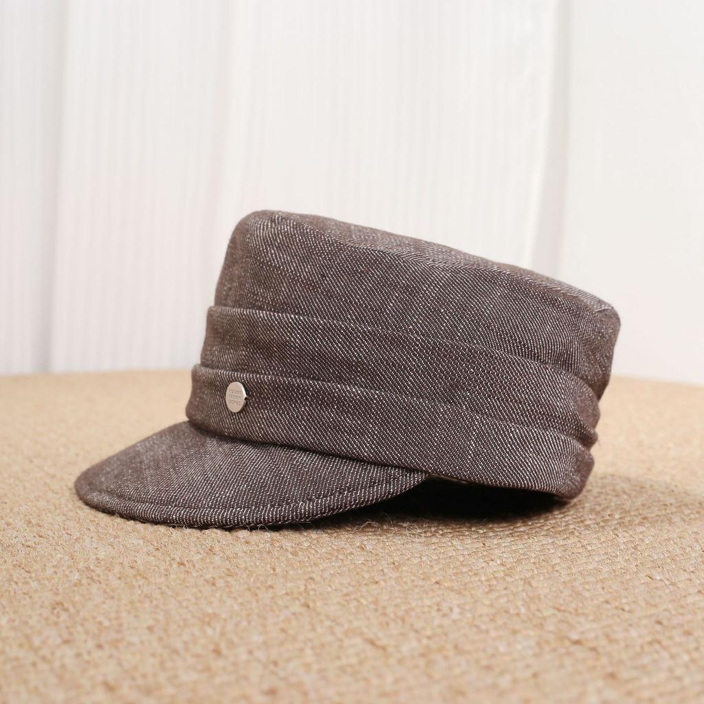 The new retro denim cap women's autumn and winter British military hat shows a small and simple versatile sun hat
