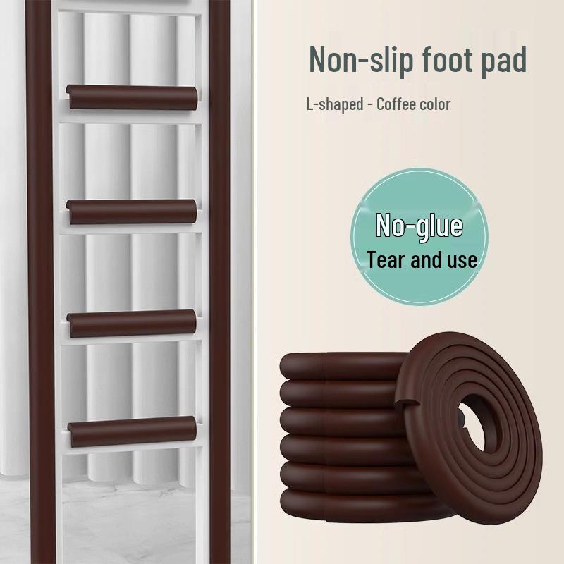 Поролоновая накладка на ступеньку лестницы для двухъярусной кровати в общежитии