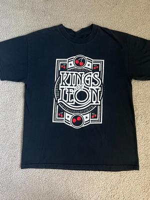 Концертный тур Kings Of Leon 2010 Унисекс футболка всех размеров UU798