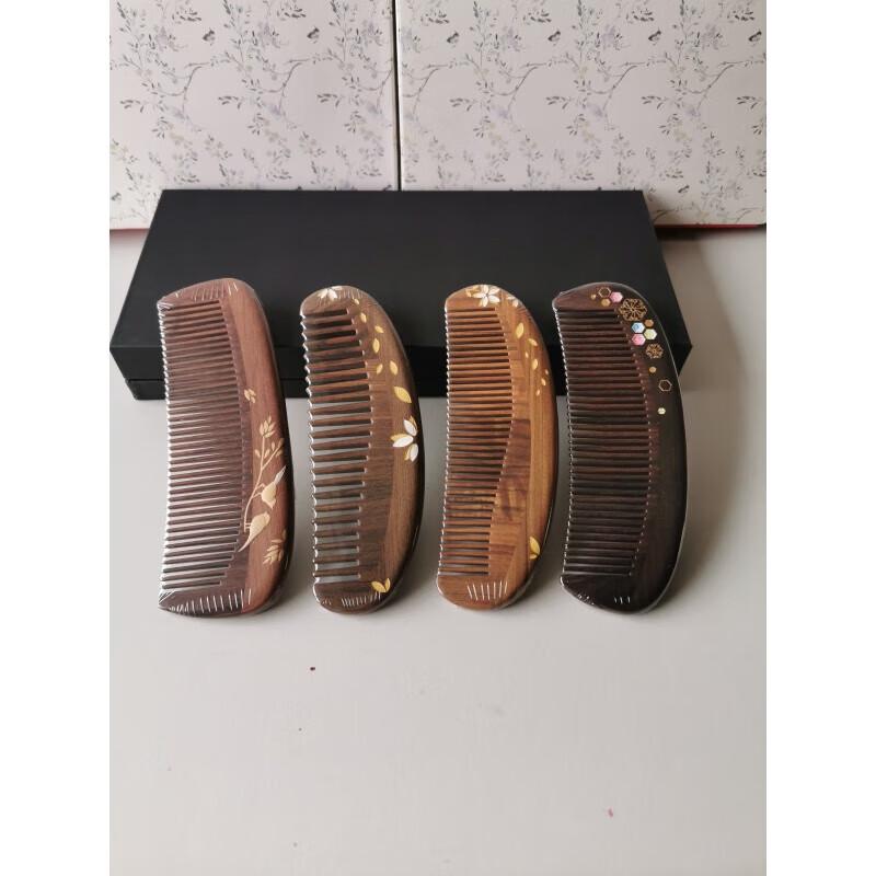 Деревянный гребень Тан Муцзян с лаковой росписью плавающими цветами