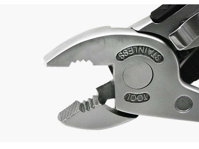 Необходимый для кемпинга на открытом воздухе набор мультиинструментальных плоскогубцев и гаечных ключей