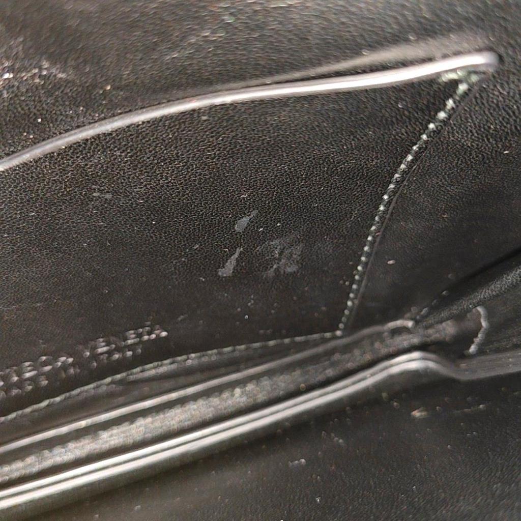 [Pre-Owned] Bold Chain Design Glossy Leather Envelope Shoulder Bag - Very Good #47RMU0
