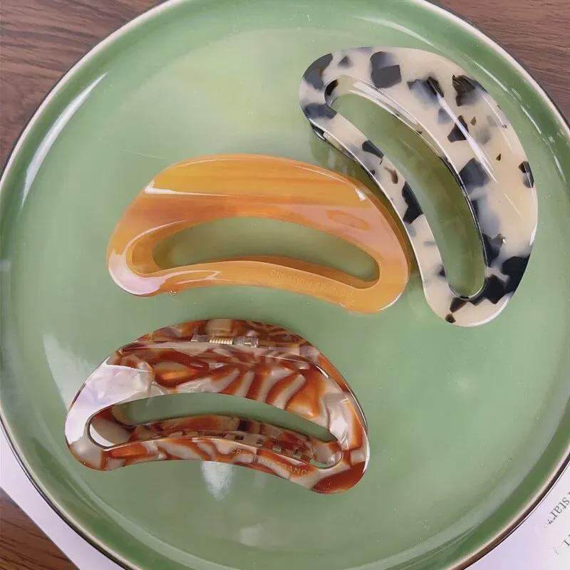 Большая заколка для волос в виде акулы с леопардовым принтом черного цвета с корейской золотой этикеткой