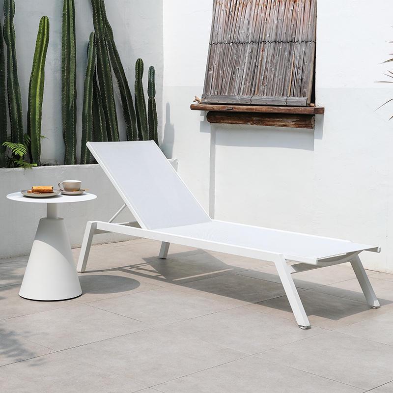 Outdoor Aluminum Lounge Chair: Waterproof, Sun-Protected for Poolside, Courtyard, and Beach Relaxation.