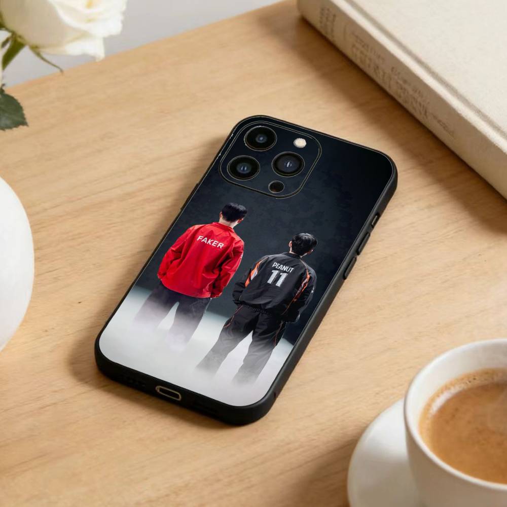 Чехол для телефона C-Keria для iPhone 17 16 15 14 13 12 Max Plus Силиконовый Черный Чехол