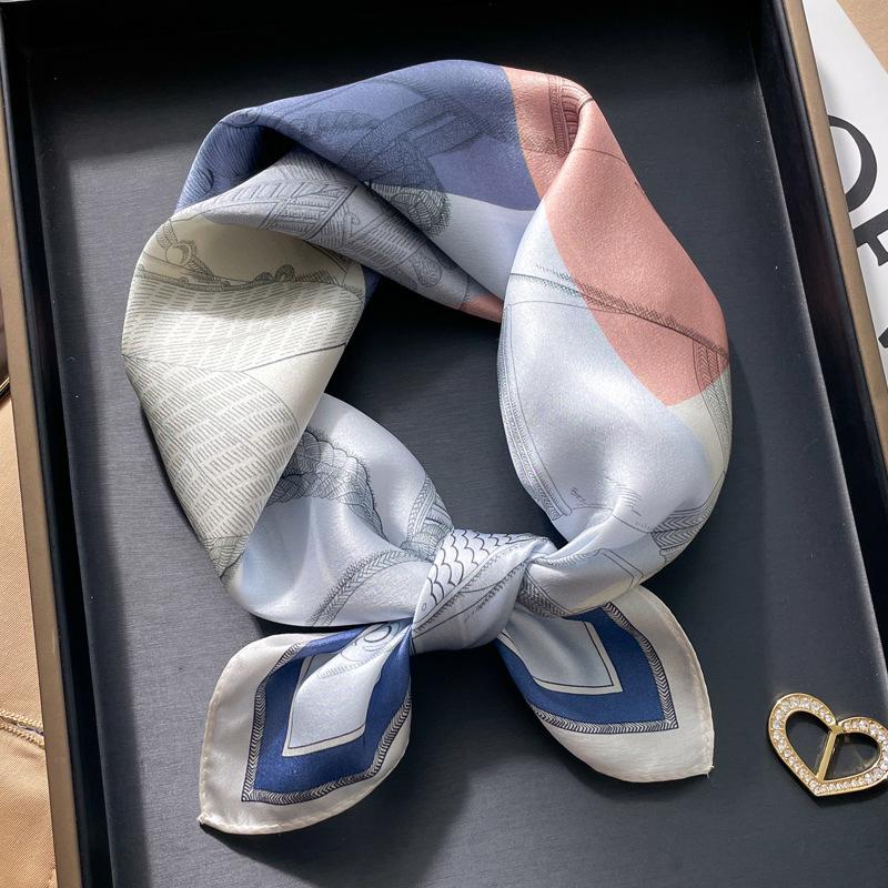 111 mulberry silk small square scarf spring, autumn and winter Korean silk scarf female cat baby scarf versatile 11cm tide