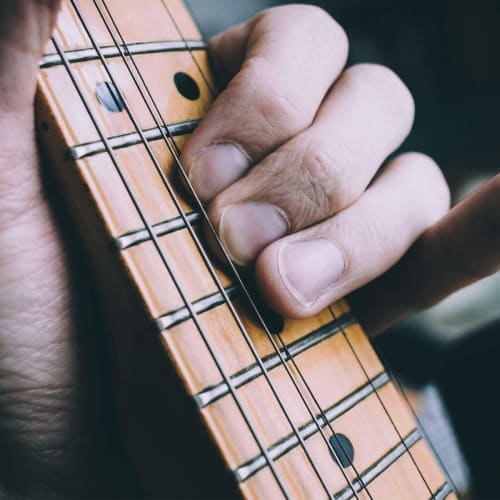 Kwmobile Set of 6 Steel Guitar Strings - for Acoustic Guitars with Lettering - 6x Steel Strings for Acoustic and Western Guitars