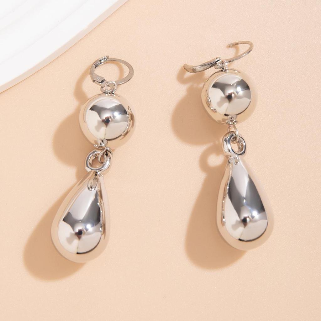 Европейский и американский стиль, колье из бисера с акцентами в виде капель воды