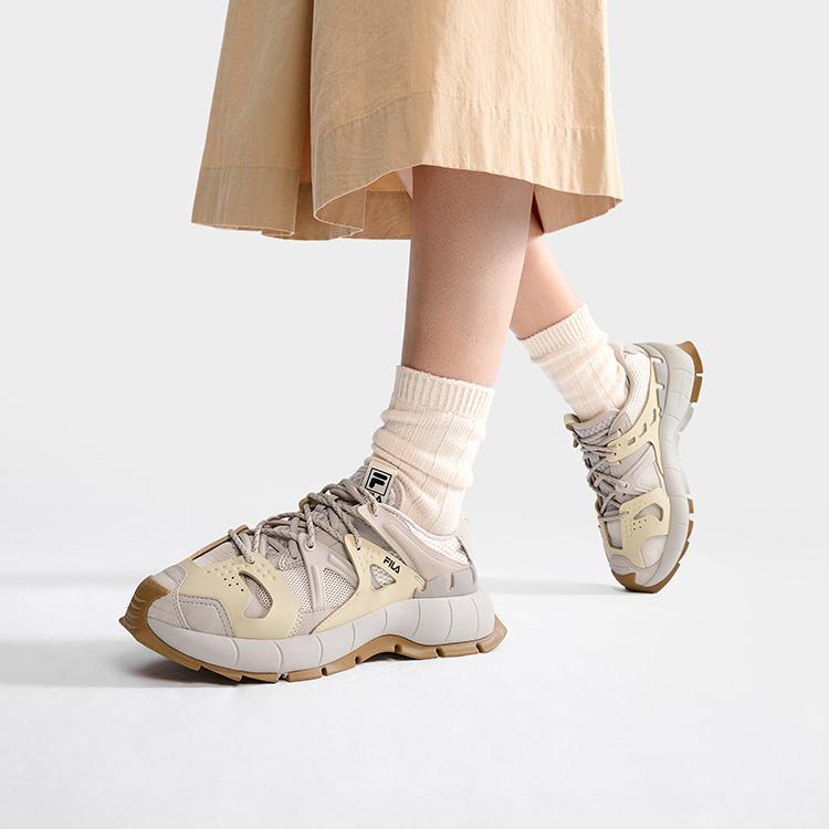 Fila Insetto Ткань Синтетическая кожа ТПУ Современная мода Низкие кроссовки для папы Женские кроссовки Бежевый Серый F12W321103FSS