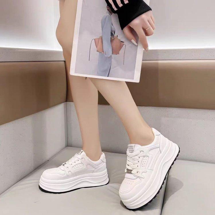 2025 весна новая кожа белые туфли туфли на платформе ретро мода универсальная повседневная обувь легкая спортивная обувь кеды