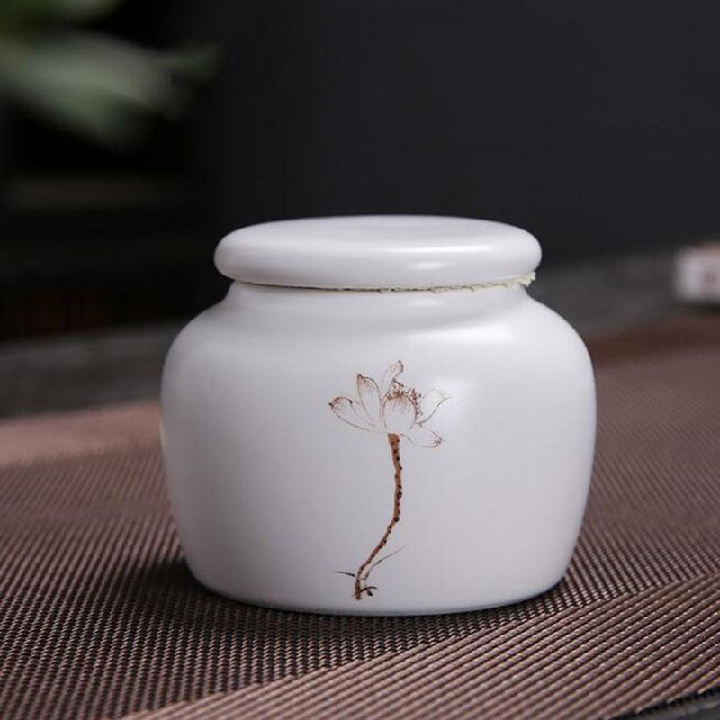 Porcelain White Color Chinese Style Lotus Pattern Sealed Storage Tea Jar Travel Easy to Carry Power Spice Tea Box Teaware