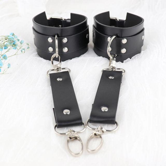 Сексуальные Женщины Кожаный Боди Бондаж 18 Сексуальная Игра Секс Открытая Попа Подвязка Наручники Товары для Взрослых Фетиш Готика Карнавальное Платье