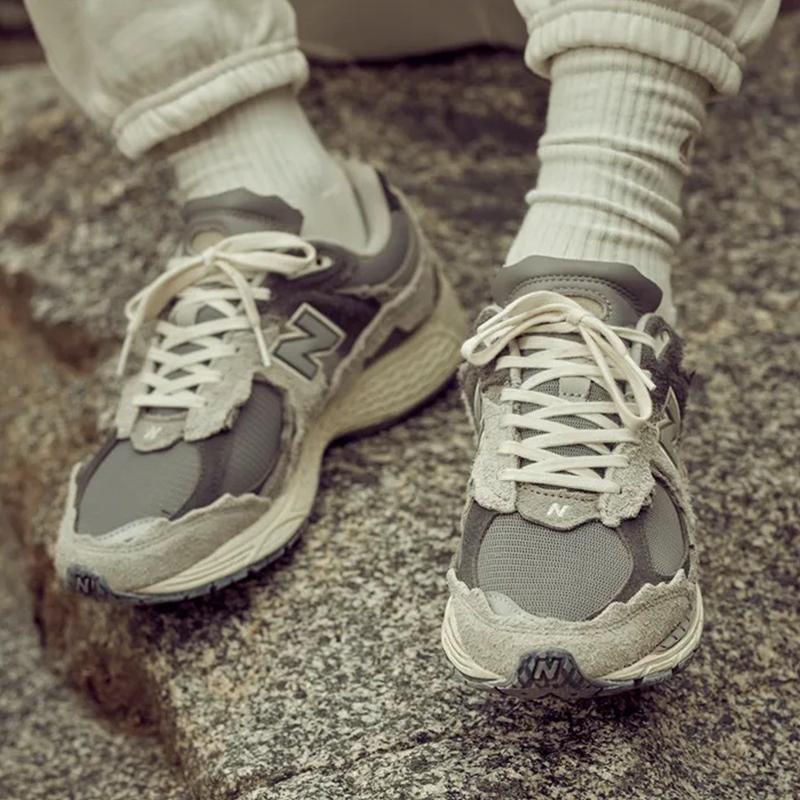 New Balance 2002R Protection Pack — кроссовки унисекс Rain Cloud Grey Magnet M2002RDA