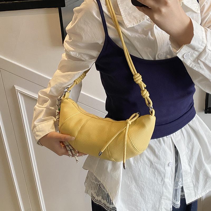 Французская нишевая сумка женская 2025 новая высококлассная на плечо сумка-мессенджер популярная весенне-летняя универсальная сумка-пельмень круассан