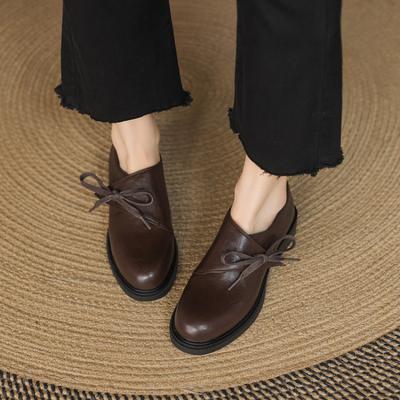 Новая женская модная одинарная обувь с круглым носком, на толстой подошве, нескользящая, большого размера, на плоском каблуке, для ношения в любое время года, черные туфли из маленькой кожи