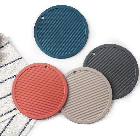 Large Silicone Coasters & Silicone Trivet Mats Kitchen Hot Pads Pot/Pan Mat ,Set of 4 Big Coasters for Drinks,for Outdoor Table,Hot Dishes, Pots,