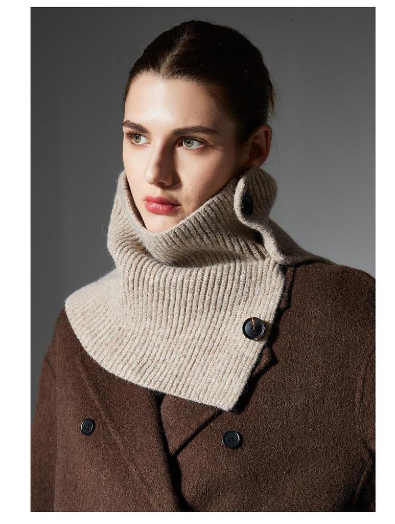 2025 European & American High-End Wool Knitted Flower Button Neck Warmer for Autumn/Winter