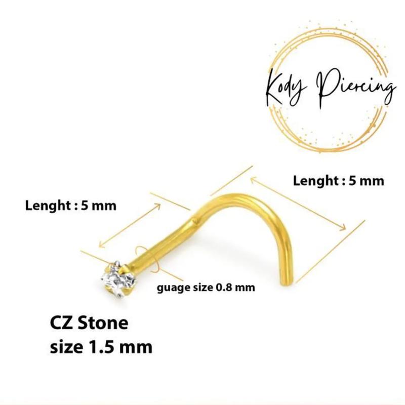 KODY PIERCING Изогнутая заклепка из цельного золота 14 карат, украшенная квадратным цирконом диаметром 1,5 мм.