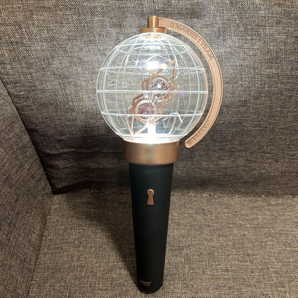 [Б/У] Официальный лайтстик ATEEZ версии 1 Lightini с чехлом для лайтстика