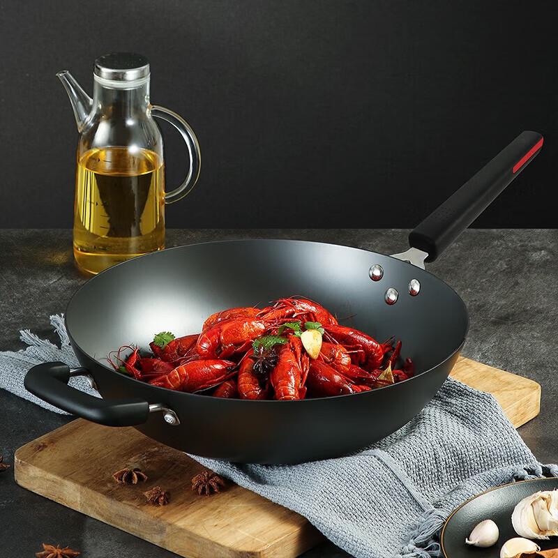 COOKER KING Hand-Cast Rust-Resistant Cast Iron Wok