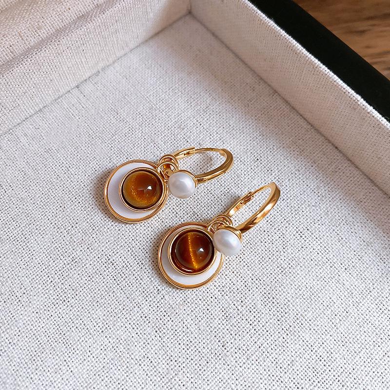 Циркониевые серьги-каффы с перламутром в виде солнечных лучей: Элегантные, Универсальные Серьги для Женщин.