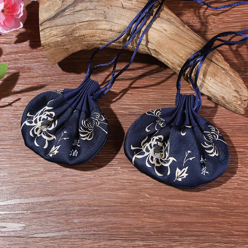 Sachet Hanfu Pouch: Traditional Chinese-Style Portable Scented Bag and Mosquito Repellent