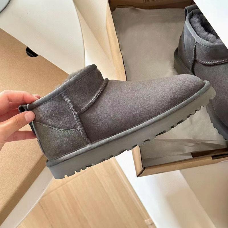 Women Winter Platform Snow Boots Warm Faux Suede Ankle Boots Thick Furry Lining Non‑Slip Short Booties For Cold Weather