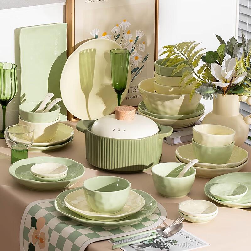 KANGMO 36-Piece Cream Style Ceramic Dinnerware Set with Casserole